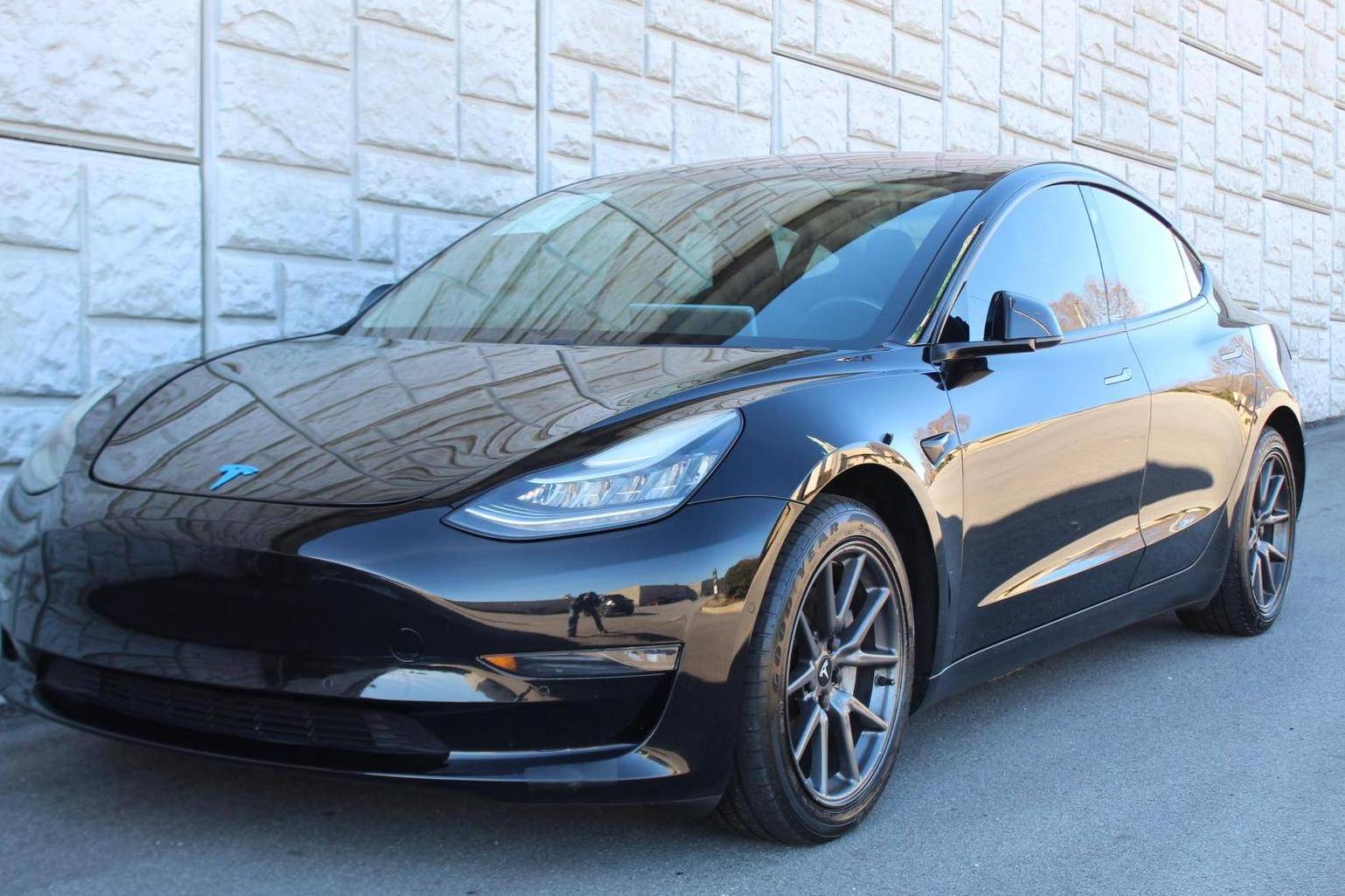 TESLA MODEL 3 2018 5YJ3E1EA8JF020862 image